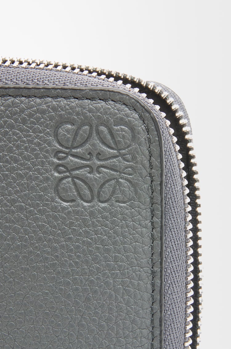 LOEWE Cartera con cremallera en piel de ternera Antracita