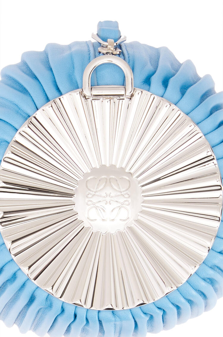 LOEWE Bracelet pouch in pleated nappa with solar metal panel Soft Blue pdp_rd