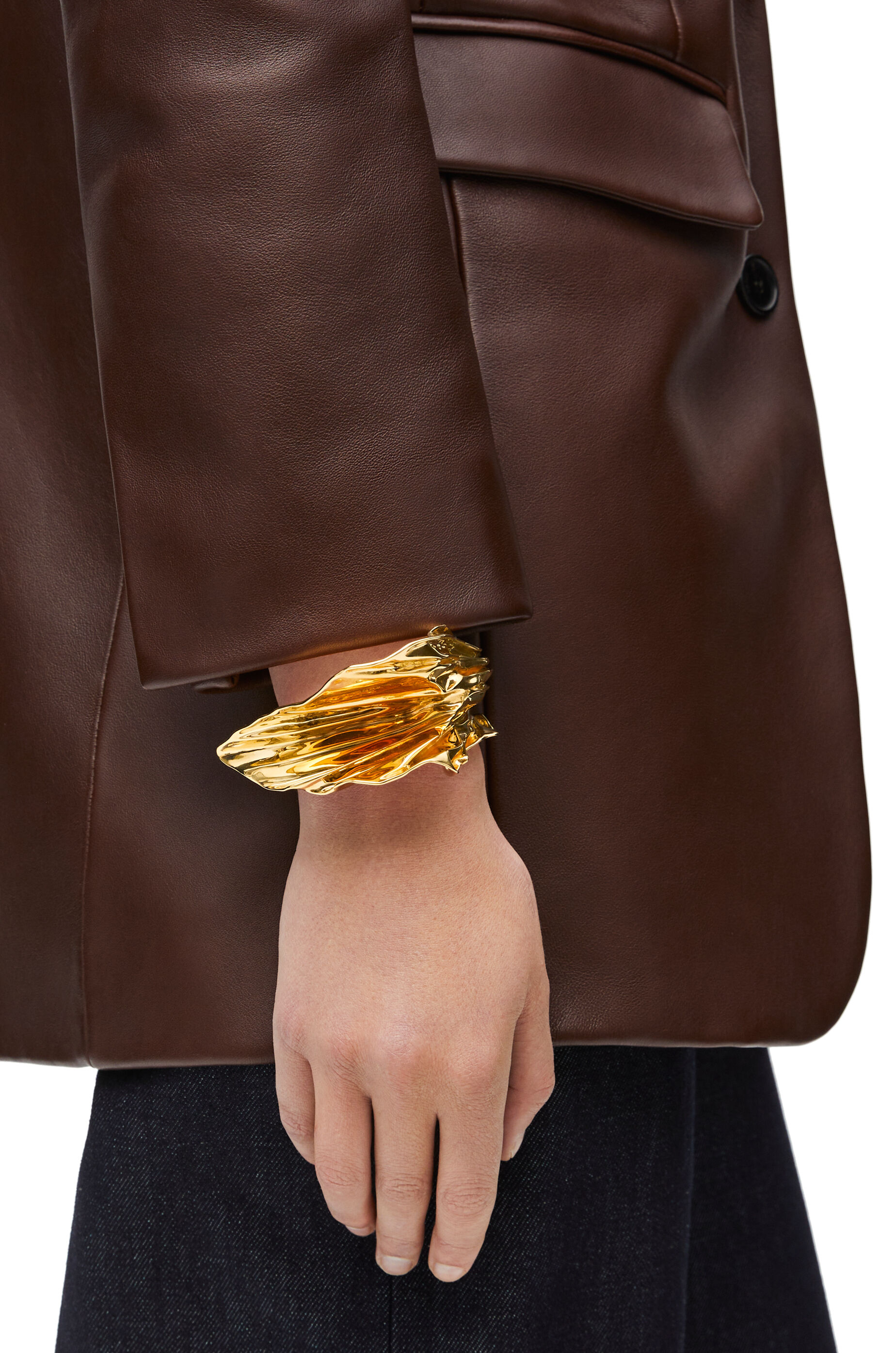 Pleated Fan cuff in sterling silver Gold LOEWE