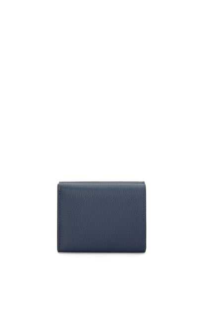 LOEWE Trifold Brieftasche aus weichem, genarbtem Kalbsleder Onyxblau plp_rd
