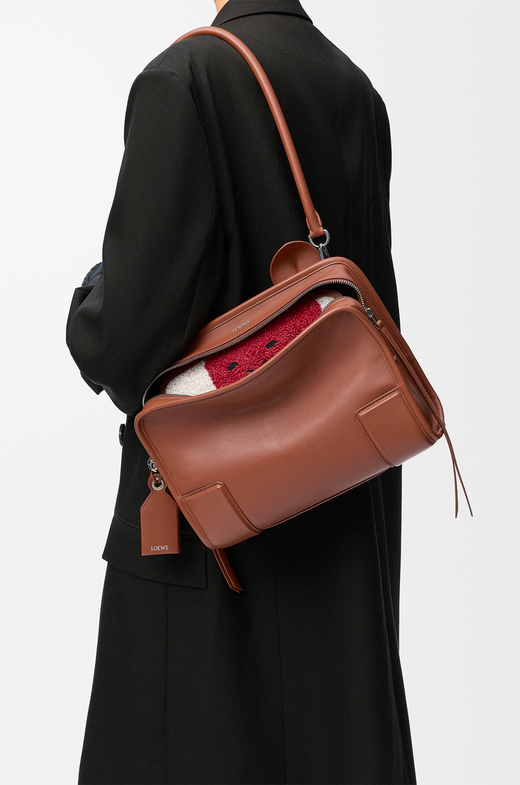 LOEWE Medium Lion Amazona 180 bag in soft calfskin ピーカン