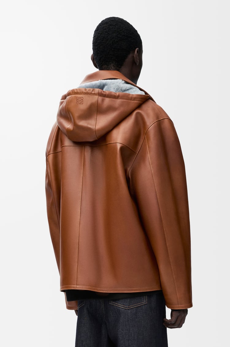 LOEWE Chaqueta con capucha en piel napa de cordero Tierra