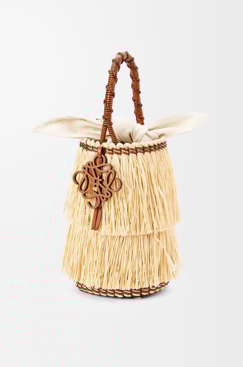 LOEWE Bolso Frayed Bucket en rafia y piel de ternera Natural/Bronceado