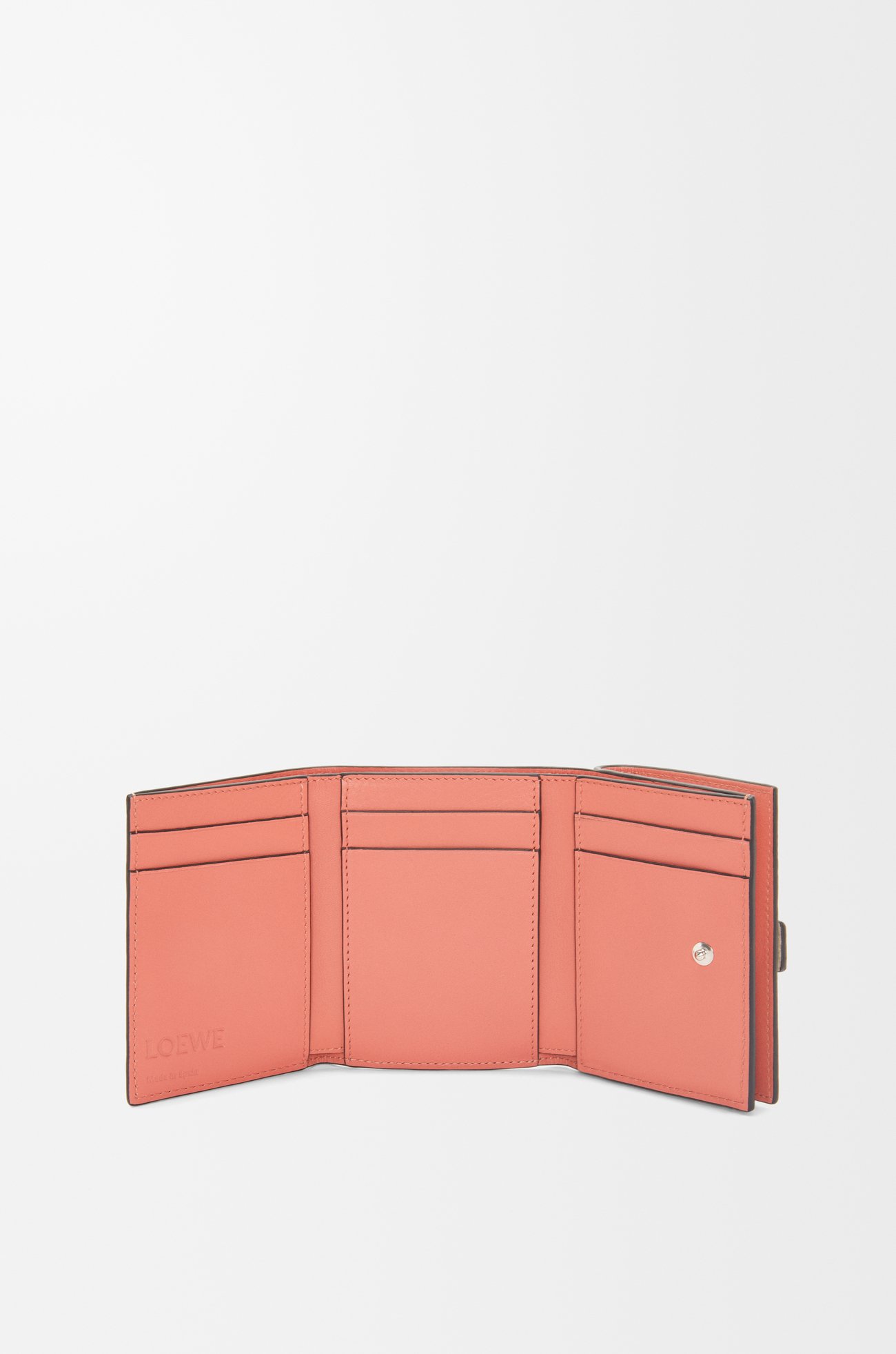 LOEWE Trifold wallet in soft grained calfskin Light Oat/Honey plp_rd