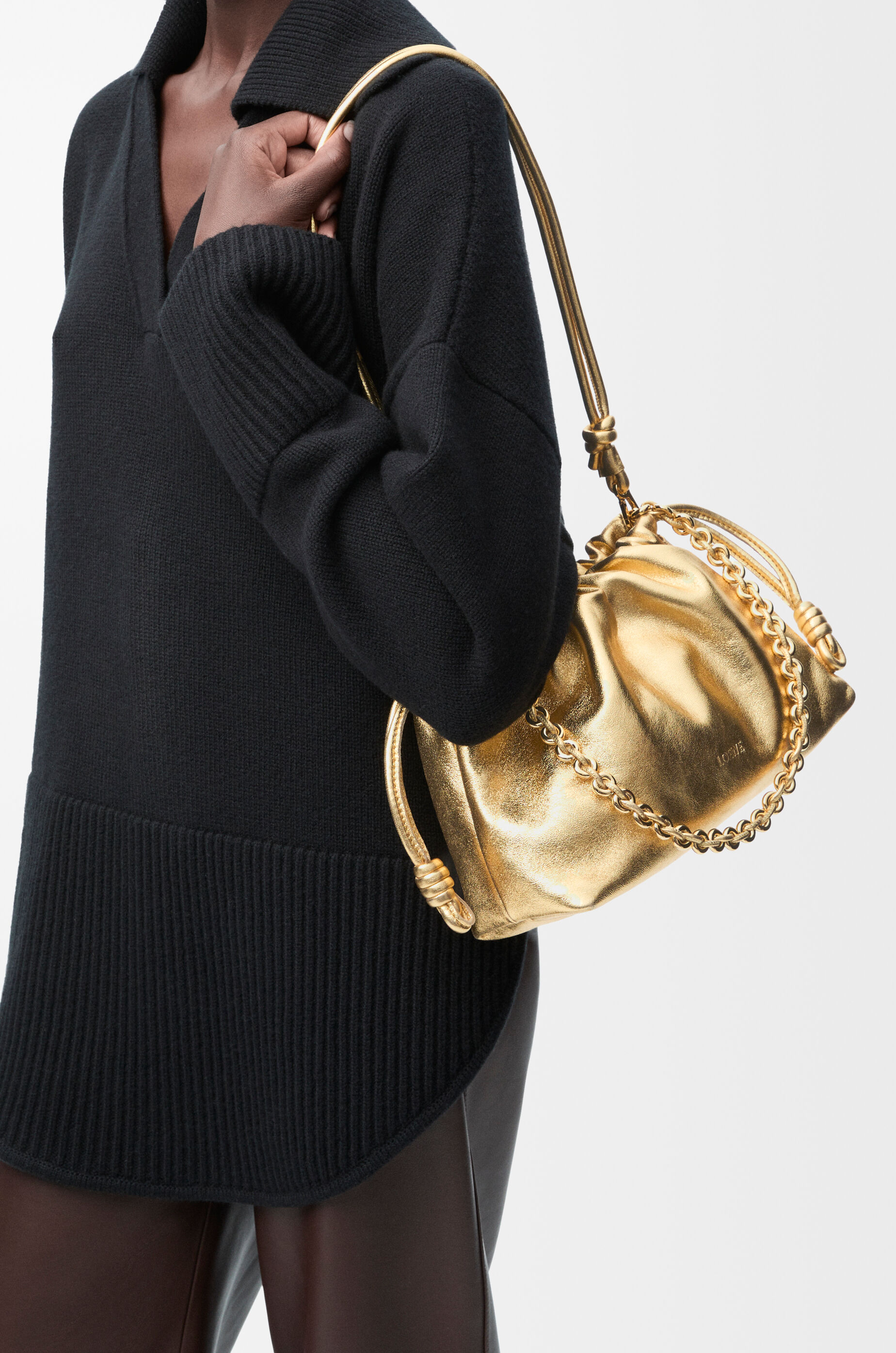 LOEWE ロエベ フラメンコパース ミディアム ラミネート LOEWE☆フラメンコパースミディアム（ラミネートラム）シルバー