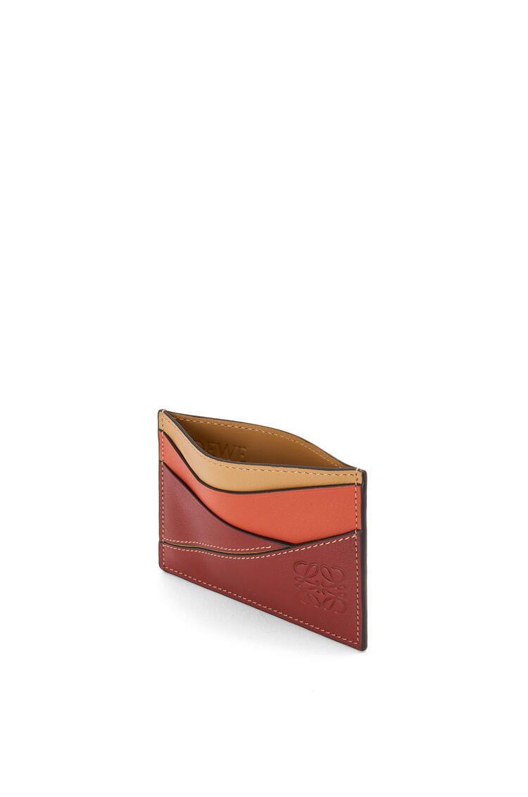 LOEWE Puzzle plain cardholder in classic calfskin Deep Red/Dune pdp_rd