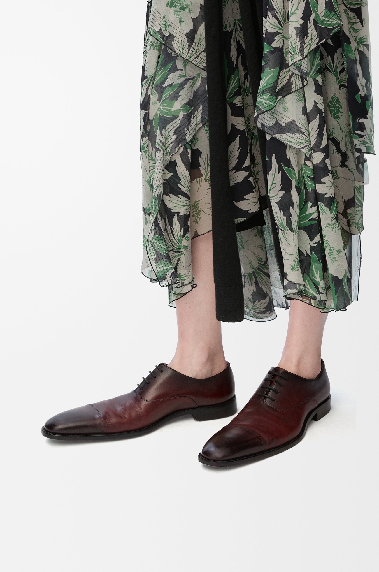 LOEWE LOEWE Crown Oxford in brushed calfskin Burgundy plp_rd