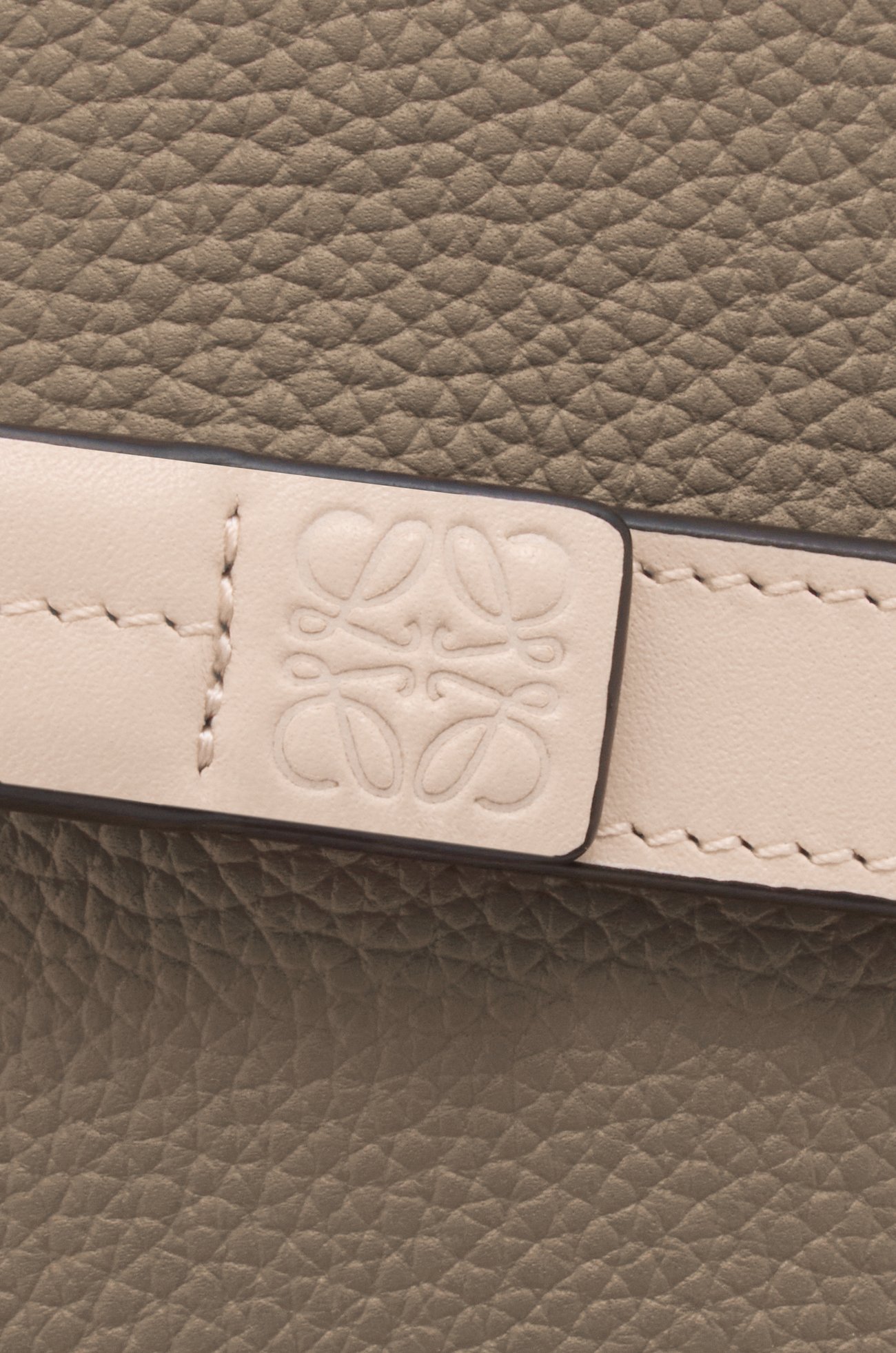 LOEWE Compact zip wallet in soft grained calfskin Taupe/Talc