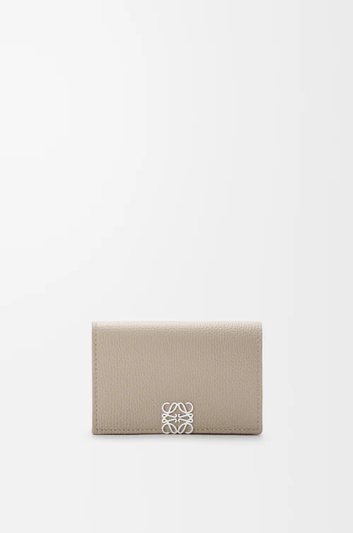 LOEWE アナグラム ビジネスカードホルダー（ペブルグレインカーフ） クレイ