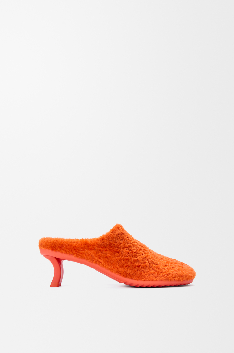 LOEWE Dive mule in shearling Deep Saffron
