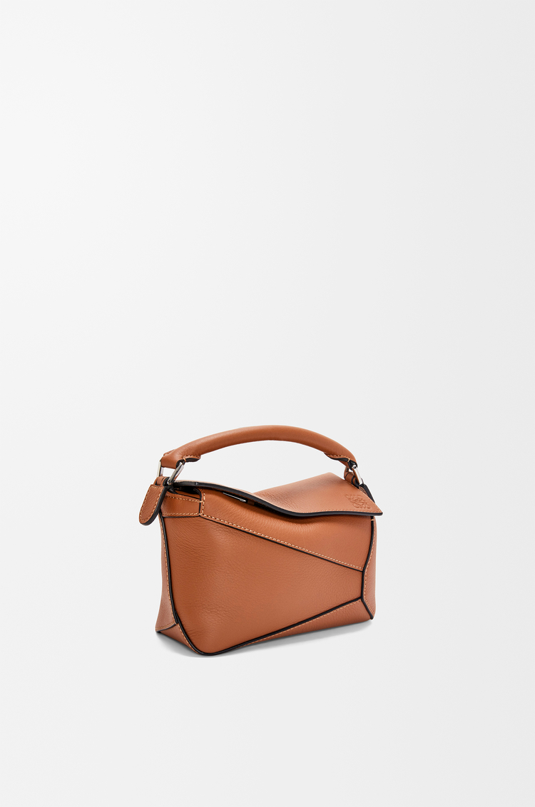LOEWE Mini sac Puzzle Edge en cuir de veau classique Tan