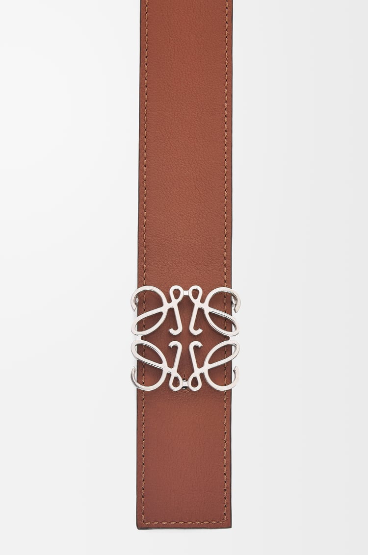 LOEWE Cinturón Anagram reversible en piel de ternera graneada y piel lisa Negro/Óxido/Paladio