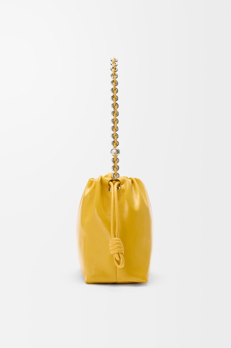 LOEWE フラメンコパース ミディアム（パテントナパラム） イエロー