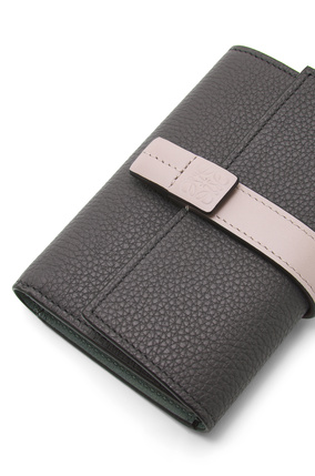LOEWE Small vertical wallet in soft grained calfskin Anthracite/Ghost plp_rd