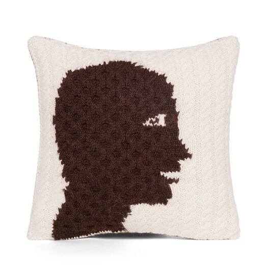 LOEWE Cojin Hand Knitted 4 40X40 Blanco/Marron Oscuro LOEWE Cojin Hand Knitted 4 40X40 Blanco/Marron Oscuro all
