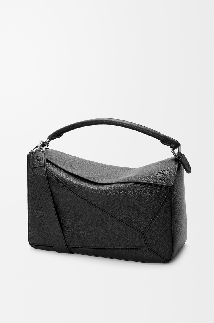 LOEWE Bolso Puzzle grande en piel de ternera graneada flexible Negro