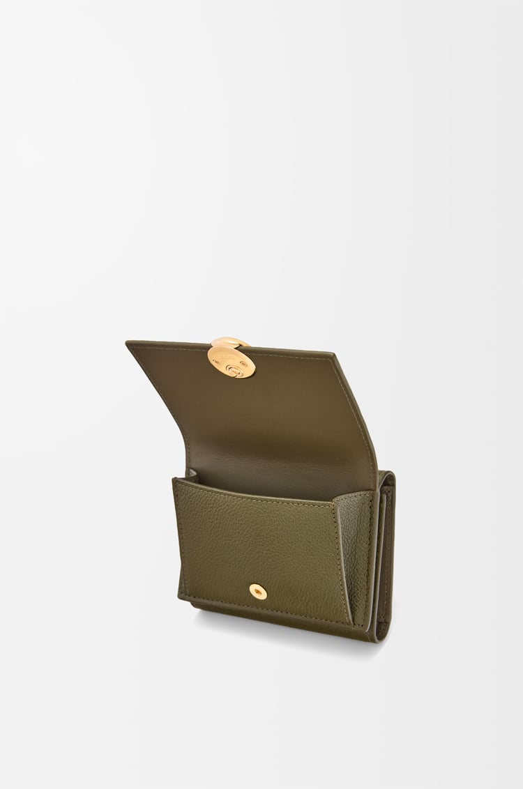 LOEWE ペブル トライフォールド ウォレット（ペブルグレインカーフ） ダークカーキ