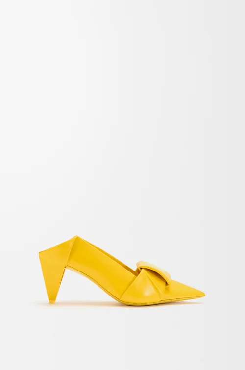 LOEWE Origami flap back pump in lambskin Yellow Sunshine
