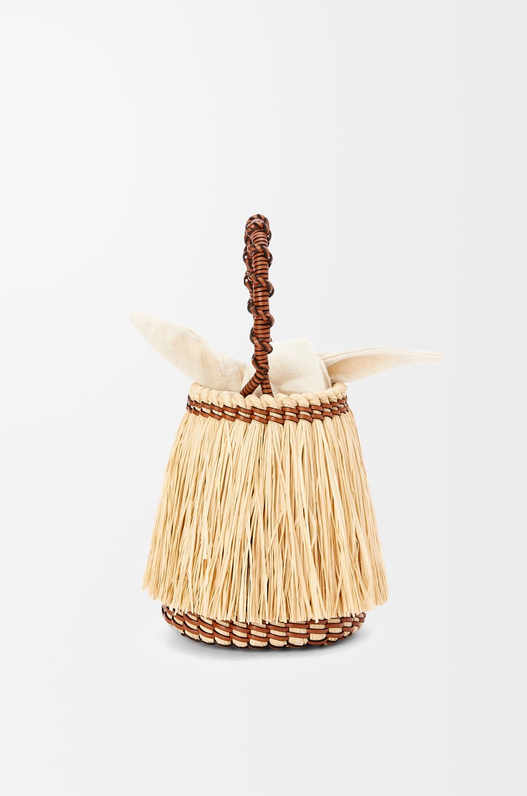 LOEWE Small Frayed Bucket bag in raffia and calfskin Natural/Tan
