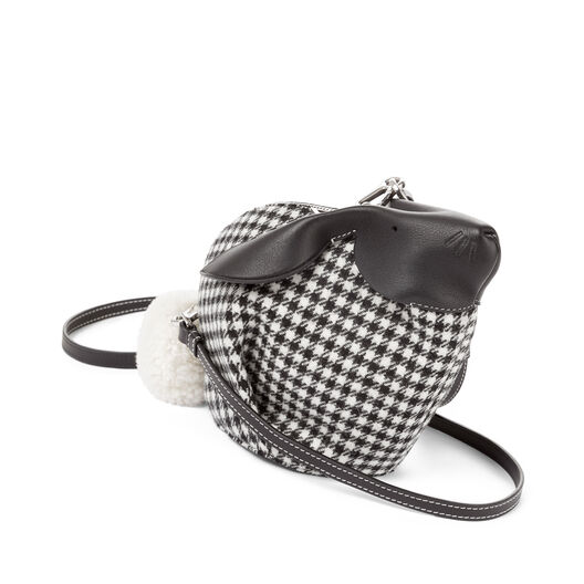 LOEWE バニーツイードミニバッグ ブラック/ホワイト LOEWE バニーツイードミニバッグ ブラック/ホワイト all