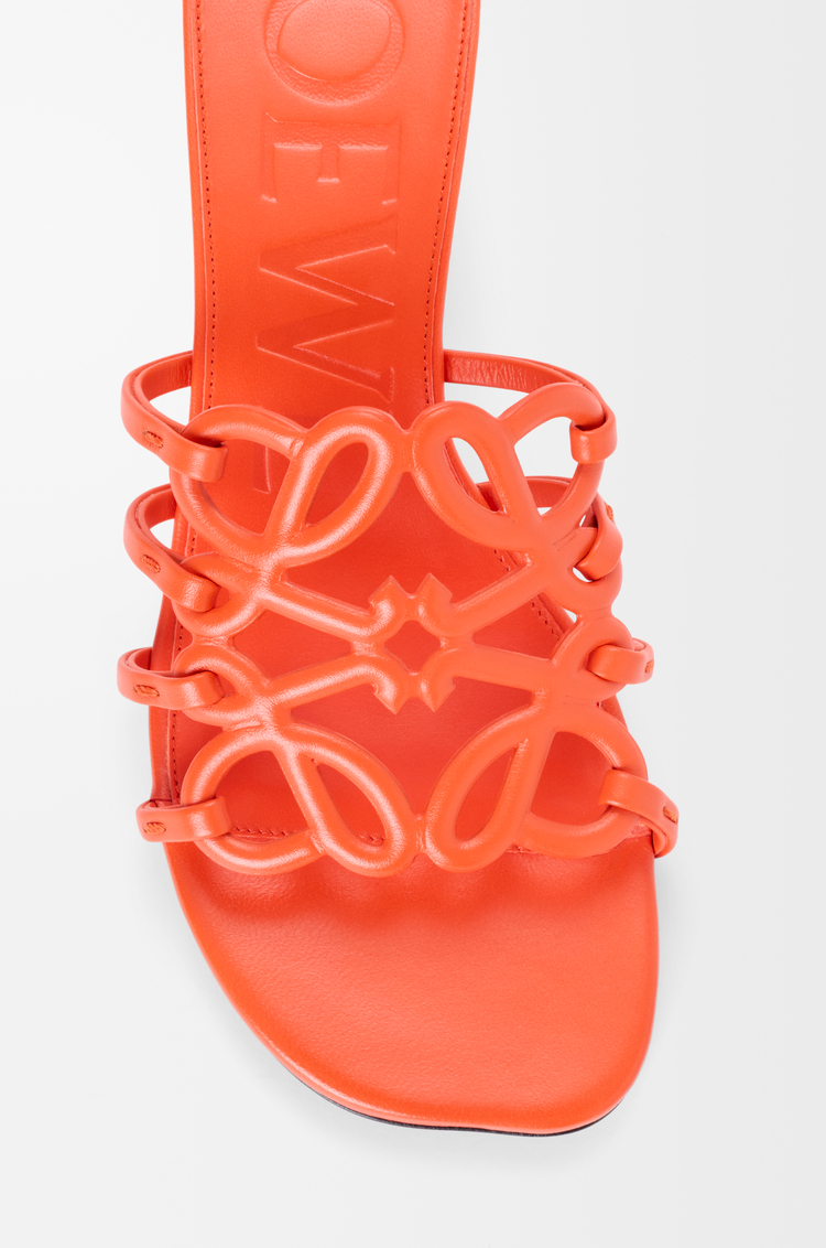 LOEWE 柔软牛皮革 Petal Anagram 凉鞋 深红色