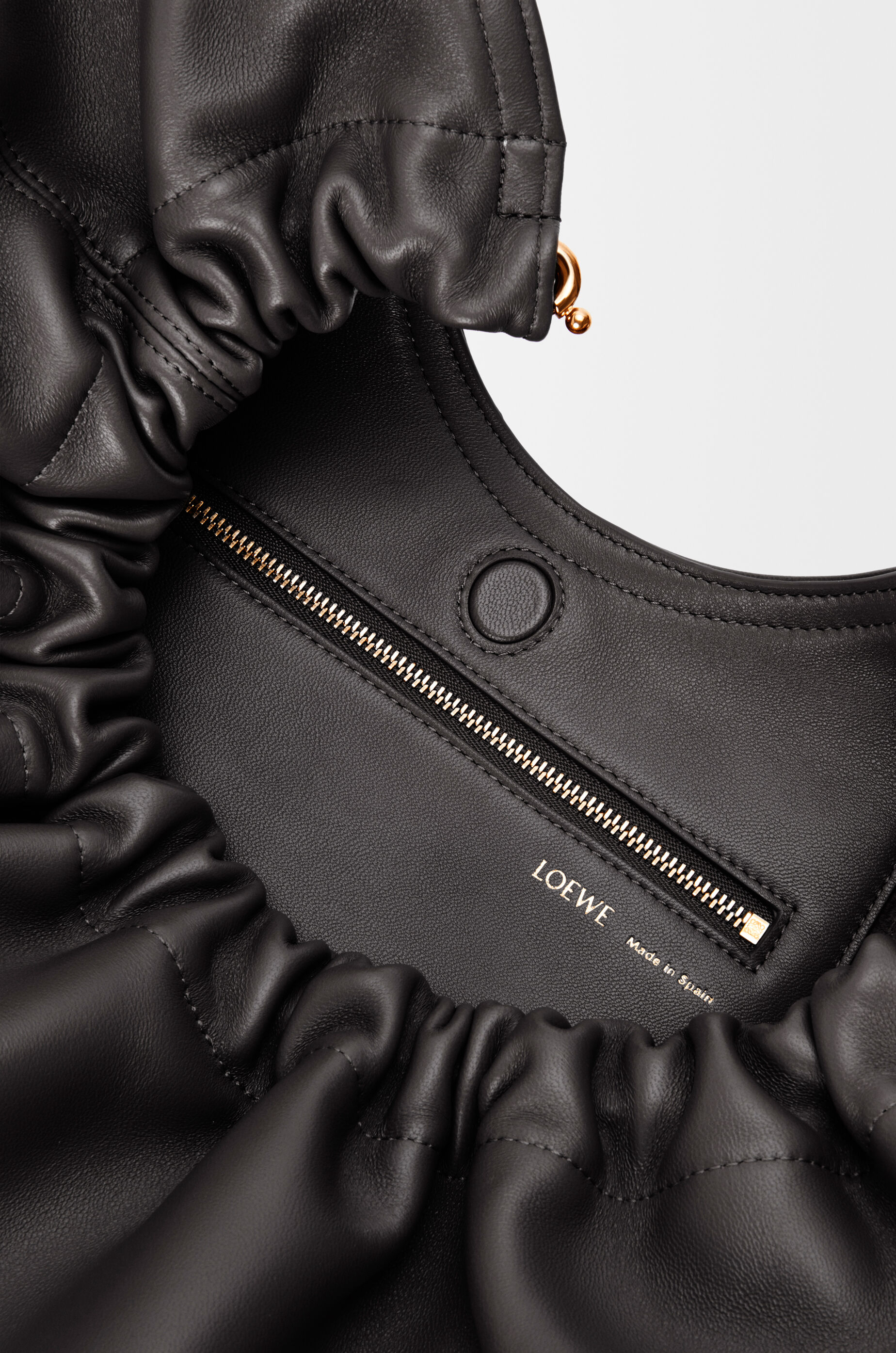 LOEWE Medium Squeeze bag in mellow nappa lambskin Black