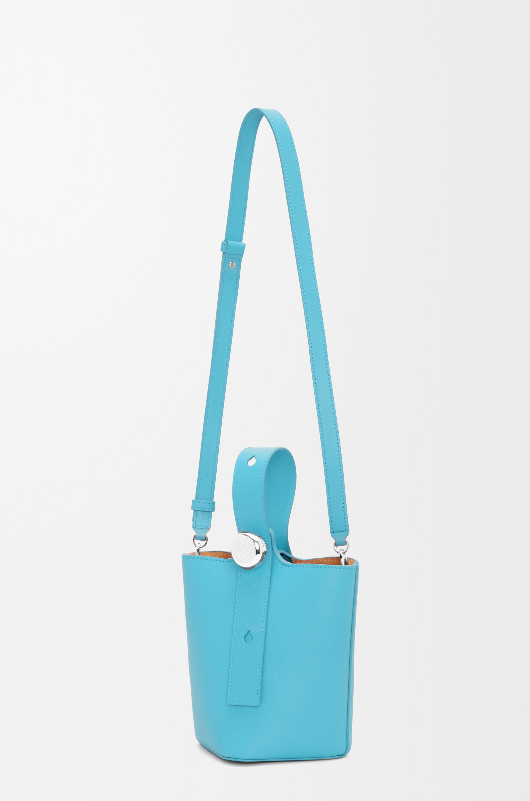 ペブル バケットバッグ ミニ（スムースカーフ） ブルー - LOEWE
