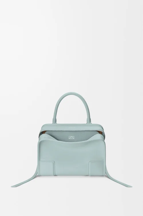 LOEWE Petit sac Amazona 180 en cuir de veau souple Brume Minérale