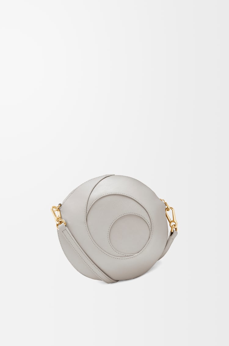 LOEWE 光滑牛皮革蛇形手袋 银灰色