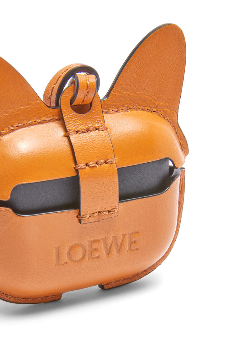 LOEWE Tiger AirPod Pro case in smooth calfskin Orange pdp_rd