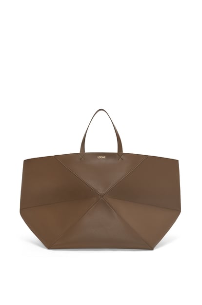 LOEWE XXL Puzzle Fold Tote in shiny calfskin Umber plp_rd