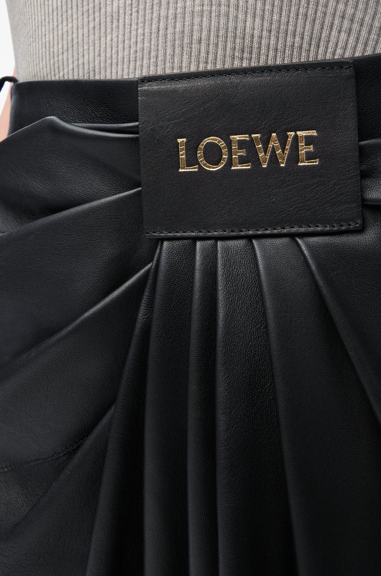 LOEWE Cropped draped trousers in nappa lambskin Black plp_rd