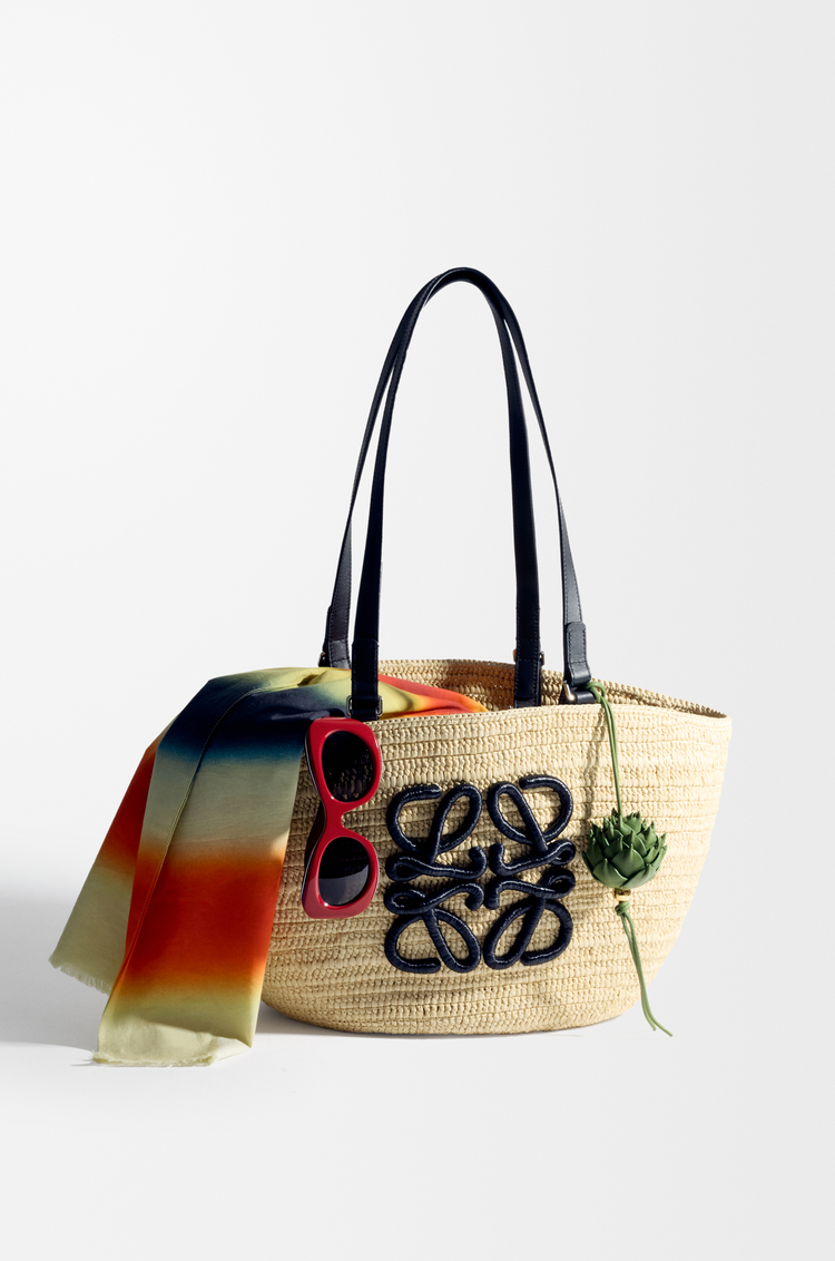 LOEWE Artichoke charm in classic calfskin Green