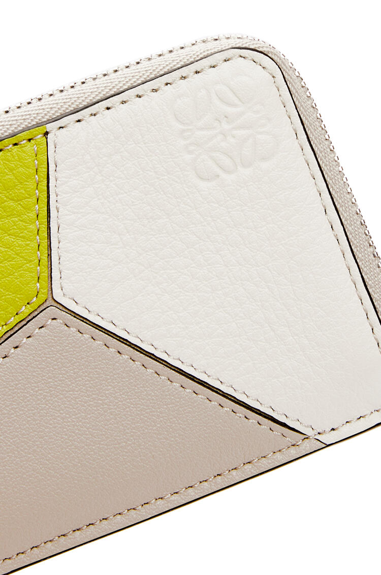 LOEWE Puzzle coin cardholder in classic calfskin Lime Yellow/Light Oat