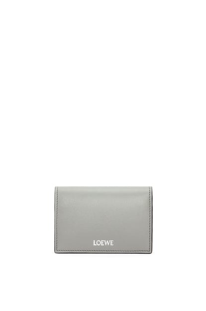 LOEWE Slim bifold cardholder in shiny nappa calfskin Pearl Grey/Dark Grey plp_rd