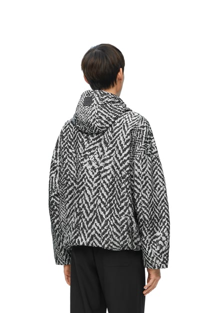 LOEWE Hooded jacket in nylon 黑色/白色 plp_rd