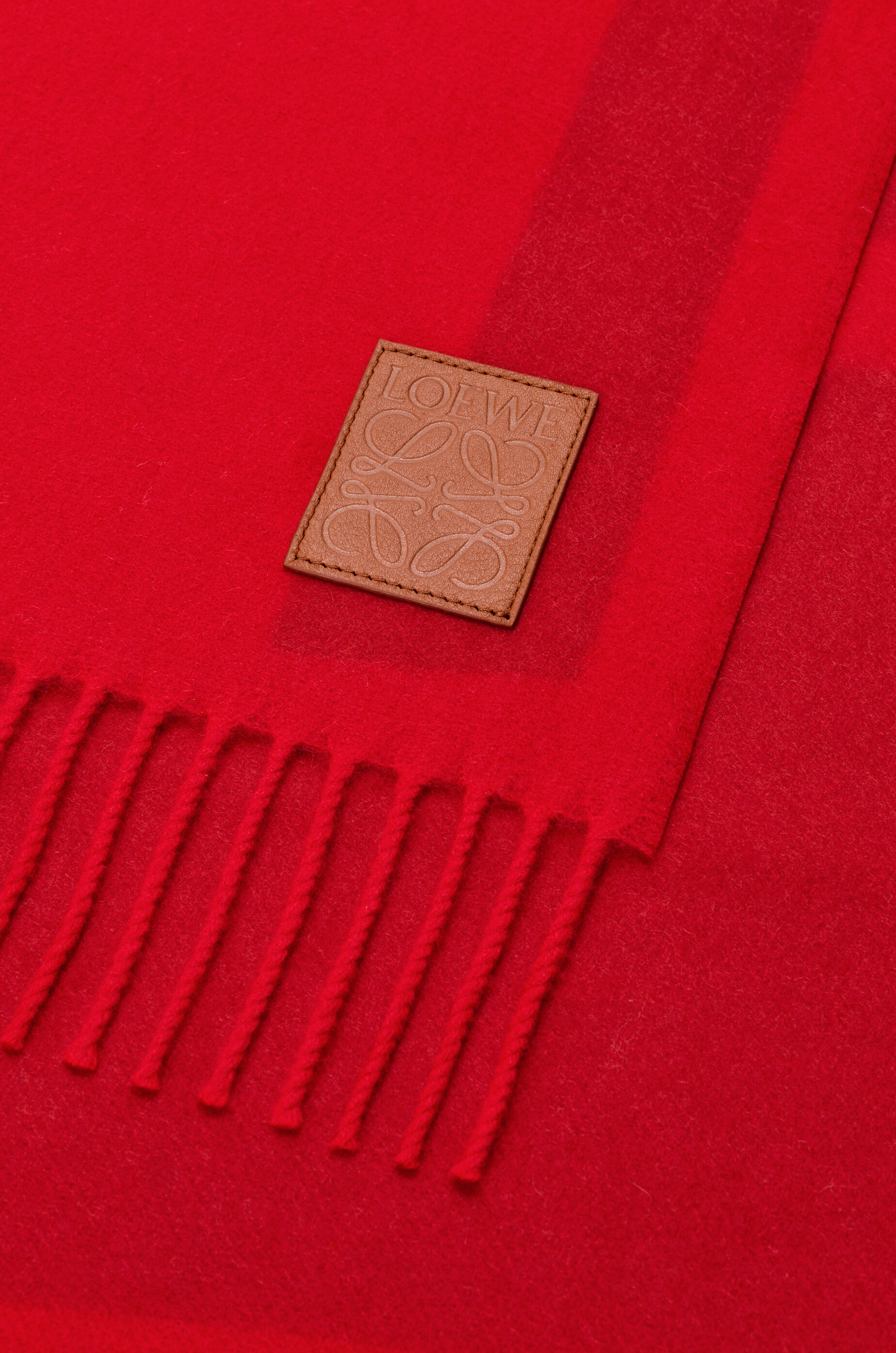 Scarf in cashmere Red - LOEWE USA Official Website