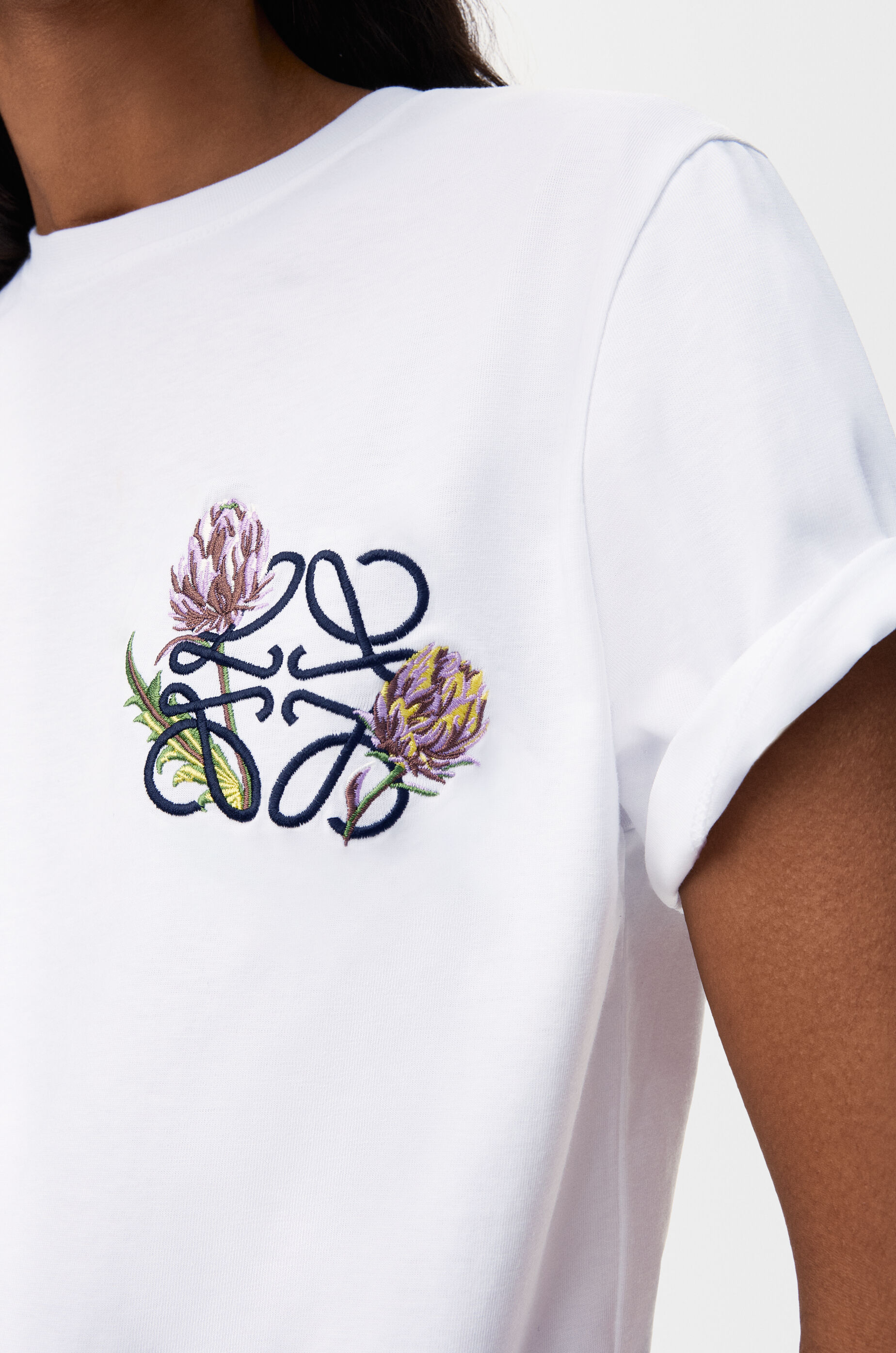 ✨セレブ感✨Loewe 花柄刺繍 ホワイトTシャツ 美品 LOEWE ロエベ ロゴ刺繍 Tシャツ 22SS ホワイト フラワー M - メルカリ