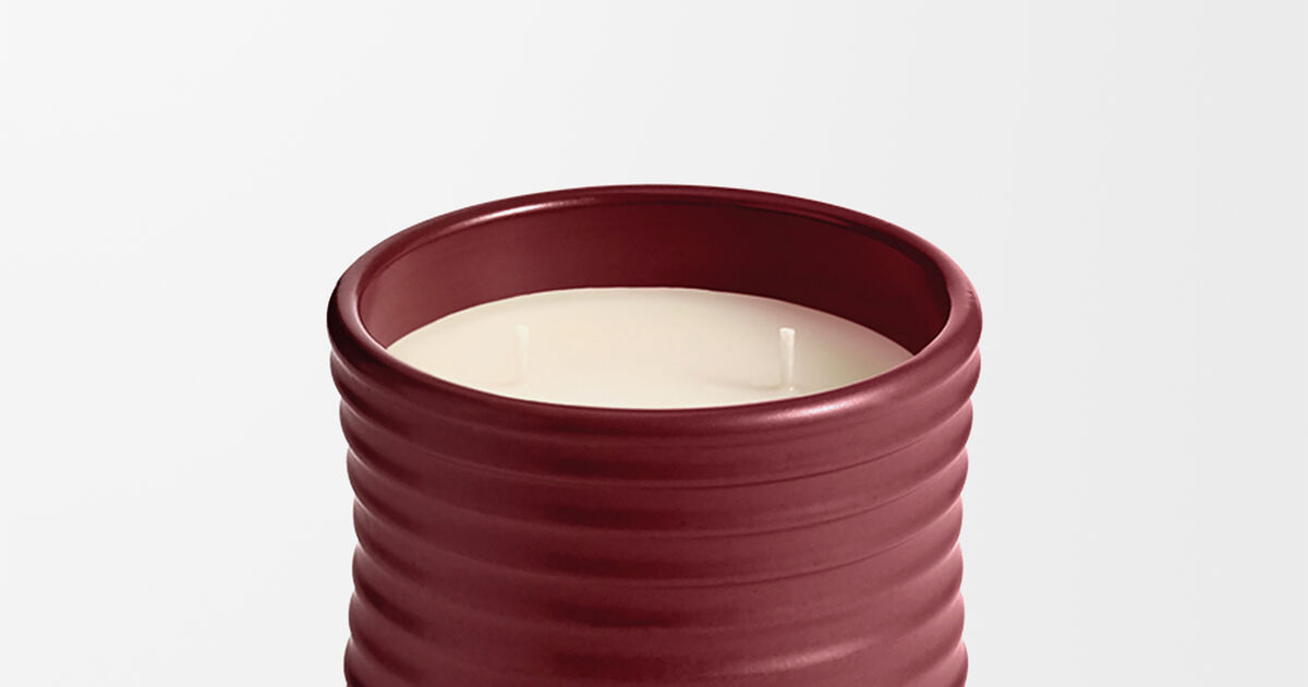 LOEWE Medium Beetroot candle