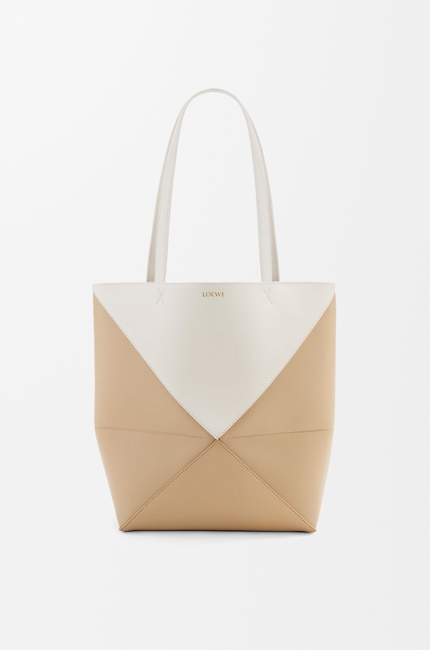パソコンが入るレディースブランドバッグおすすめ｜LOEWE（ロエベ）
