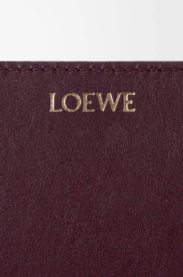LOEWE Portafoglio compatto Knot in nappa di vitello lucida Bordeaux Scuro/Citrino Chiaro