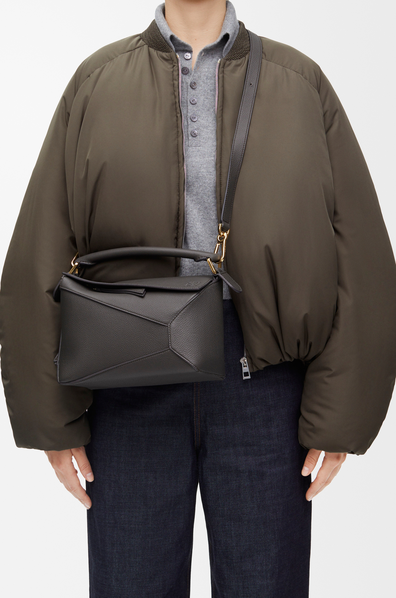 LOEWE Bolso Puzzle pequeño en piel de ternera Gris Oscuro