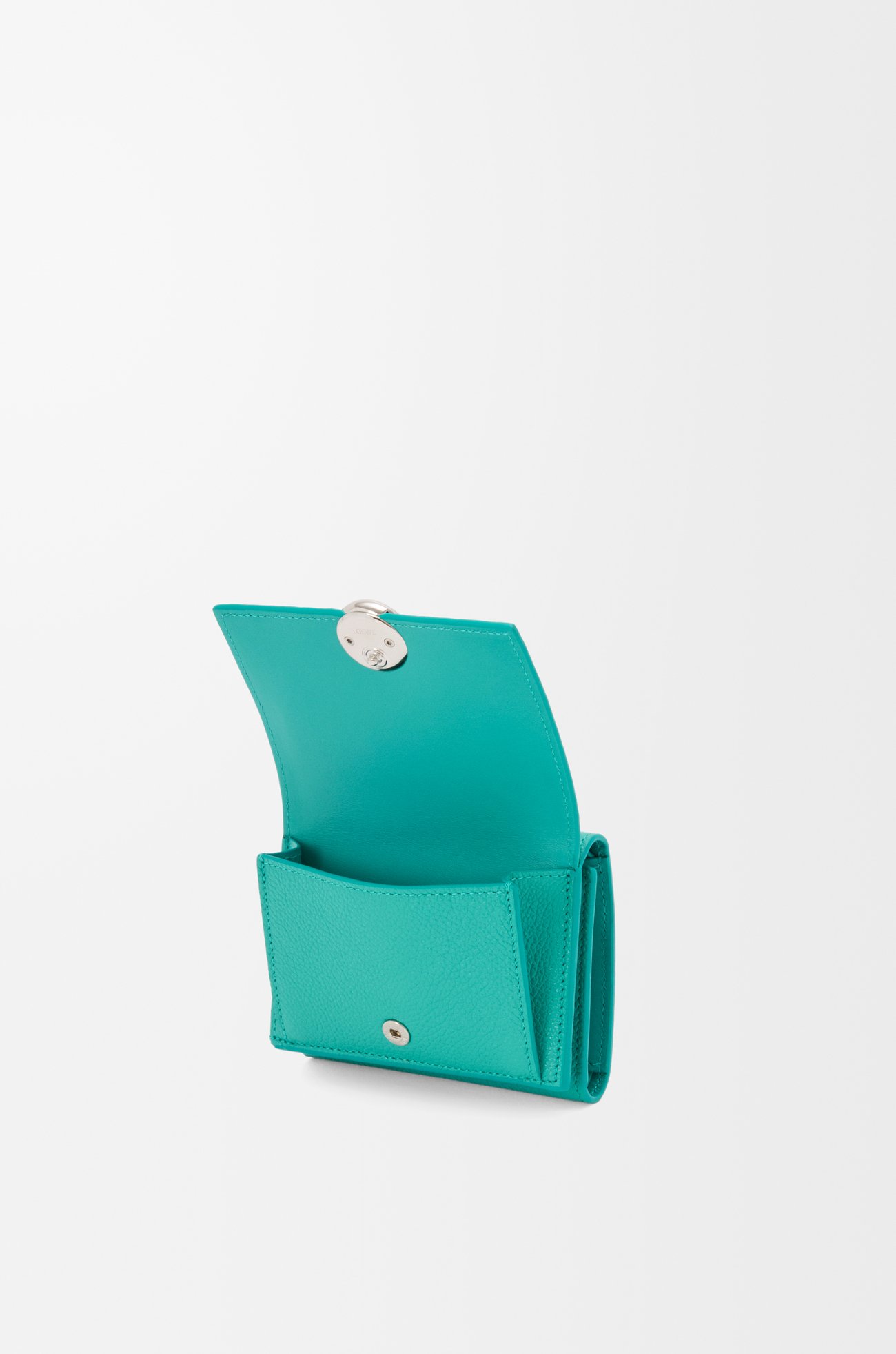 LOEWE Pebble trifold wallet in pebble grain calfskin Aquamarine