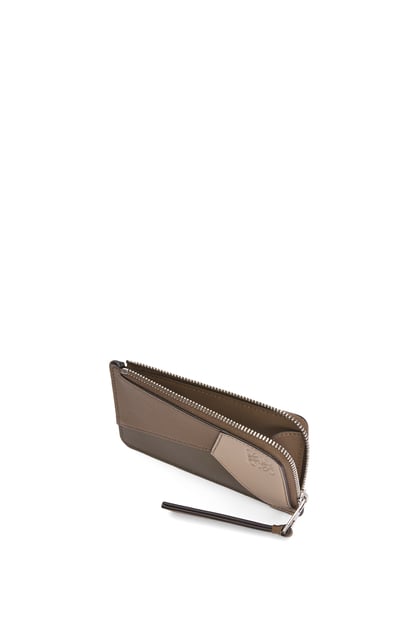 LOEWE Puzzle coin cardholder in classic calfskin Winter Brown/Sand plp_rd