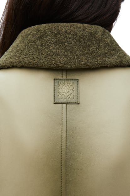 LOEWE Cropped jacket in nappa lambskin 軍綠色 plp_rd