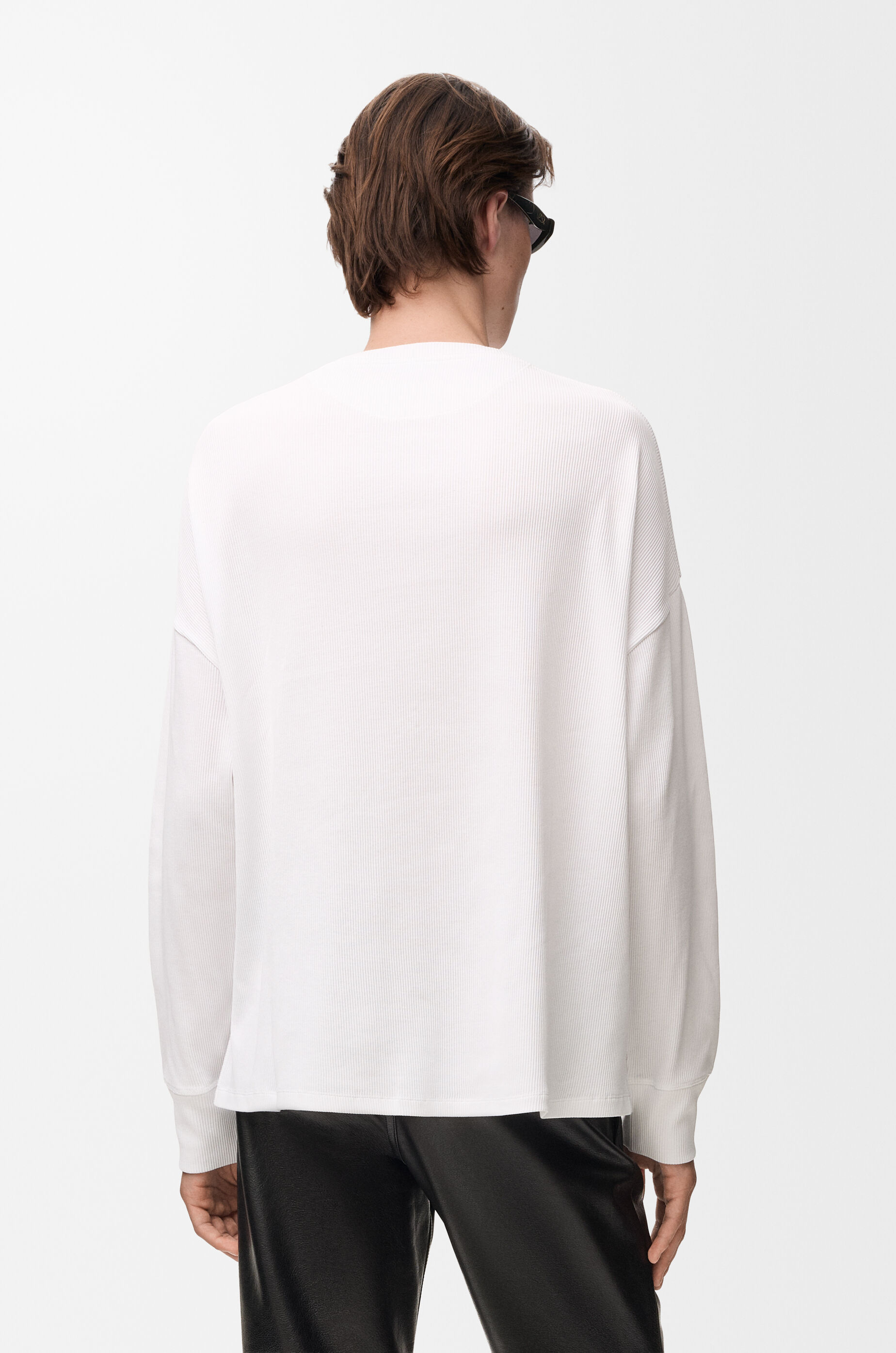 オーバーサイズフィット ロングスリーブ Tシャツ（コットン） ホワイト