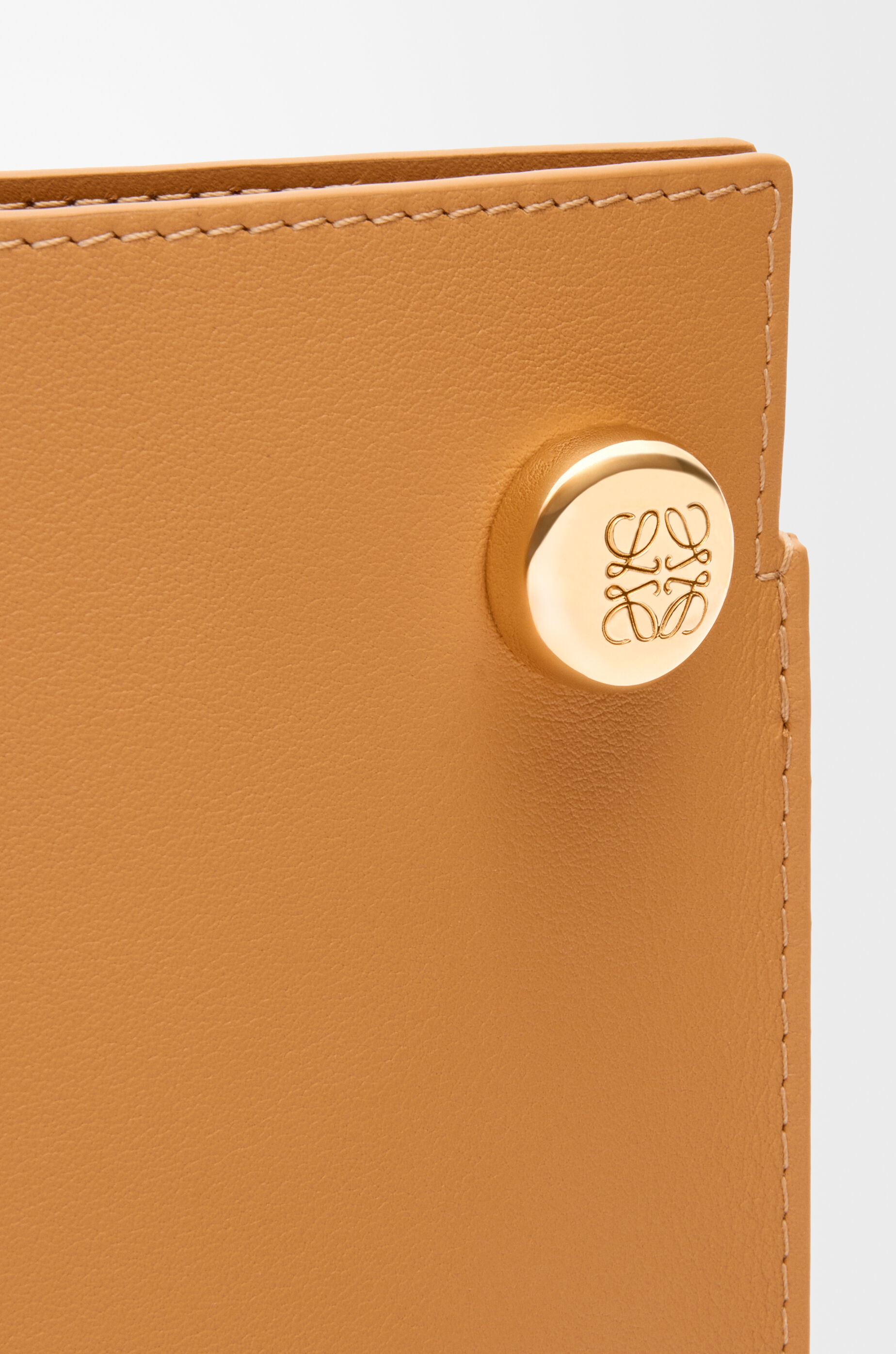 ペブル ダイス ポケット（クラシックカーフ） ベージュ - LOEWE