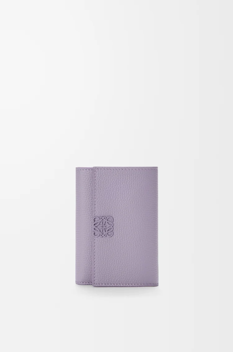 LOEWE Petit portefeuille vertical Anagram en cuir de veau grainé Dirty Mauve