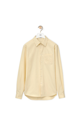 LOEWE Camisa en algodón con anagrama en relieve Amarillo Claro