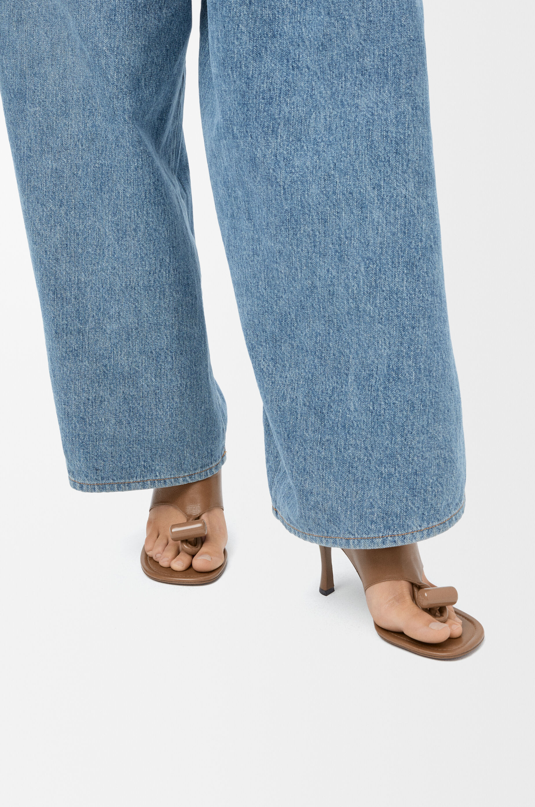 Toggle sandal in shiny smooth calfskin Brown - LOEWE USA Official